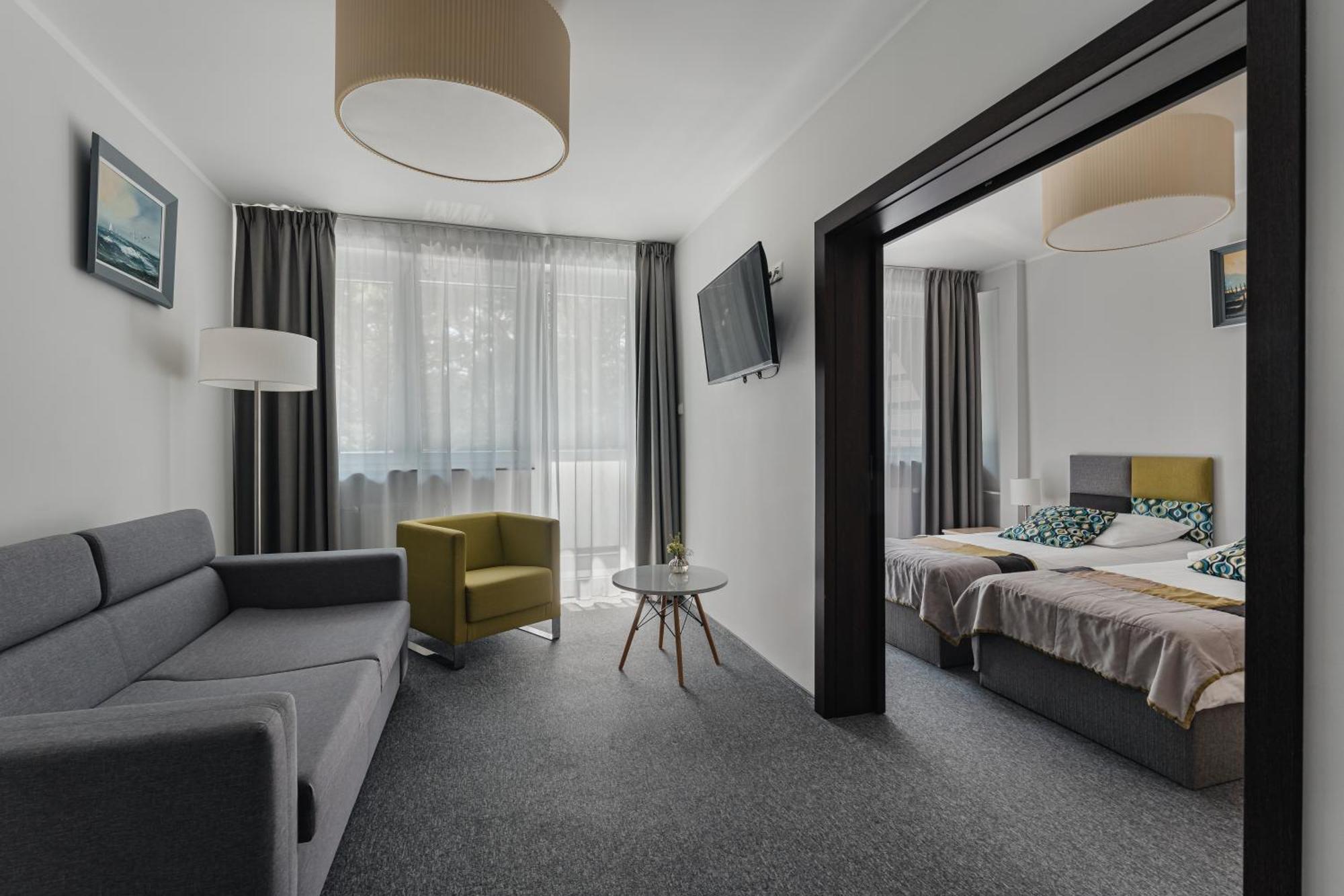 Hotel Osrodek Delfin Rewita Jurata Esterno foto